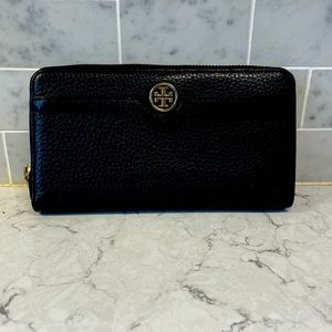 Tory burch black wallet